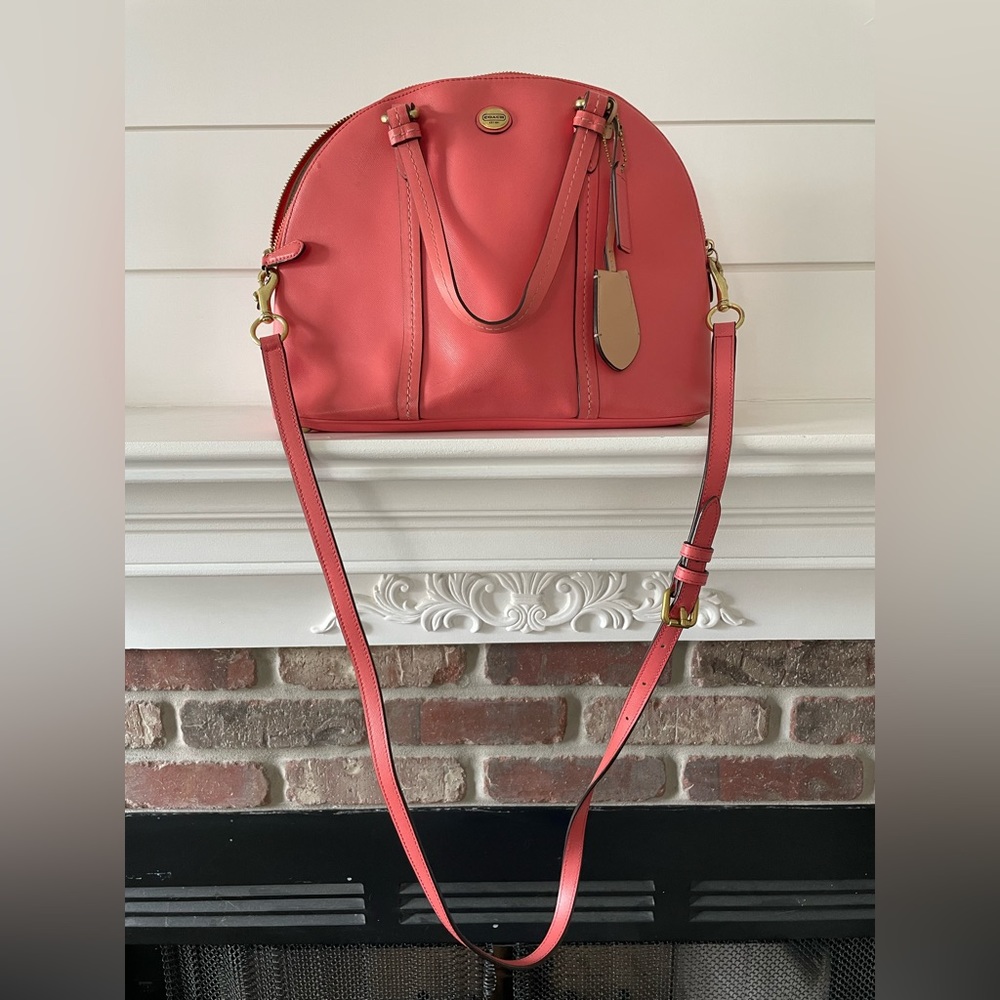 Salmon Spring/Summer leather Coach purse